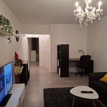 City Apartment Snellmaninkatu 22 A, Yksityinen Pistokkeellinen Paikoitus Sisaeltyy Hintaan Куопио Экстерьер фото